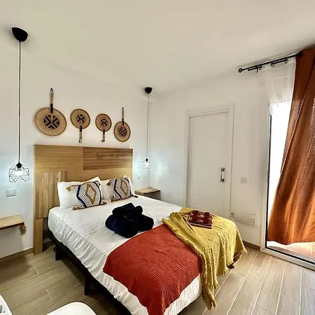 Lejlighed El Cocotero By The Sea, Desk,300mb Fiber And Terrace